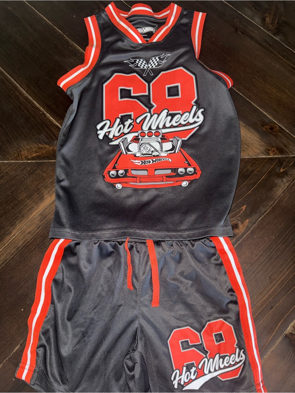 Hot Wheels Tank and Shorts Set Size 6